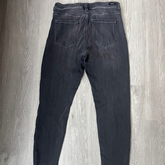 Liver Pool LA Women's The High Rise Ankle Jeans, Gray, Size 6 Petite - Picture 9 of 13